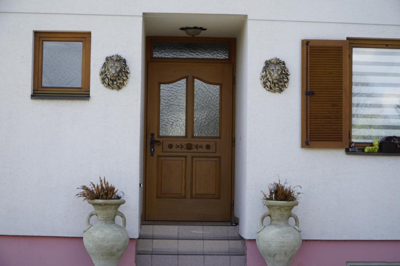 Pension-Ferienwohnung Rotar Faak am See Exterior photo