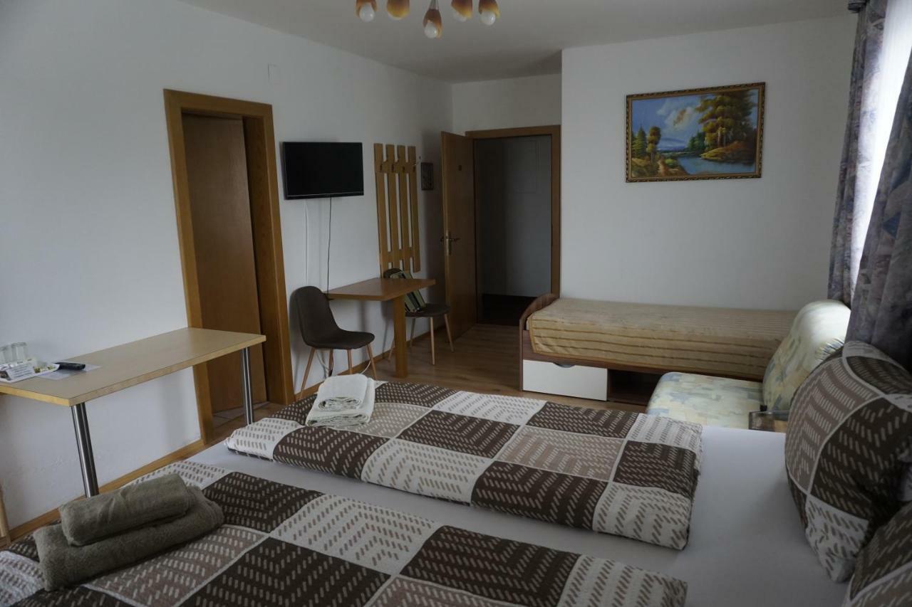Pension-Ferienwohnung Rotar Faak am See Exterior photo